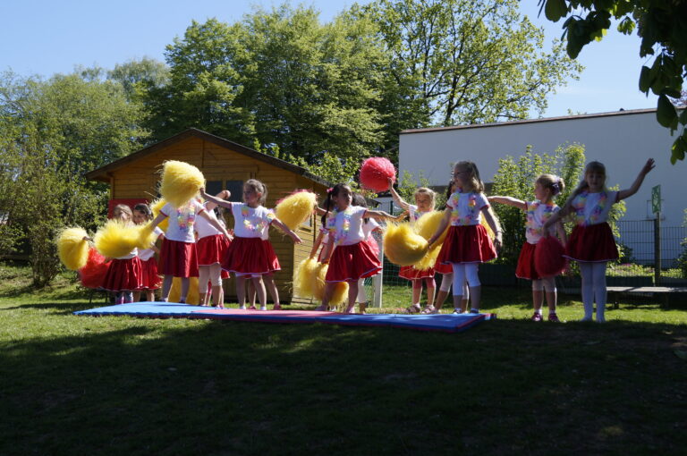 Bewegungs-Fest mit Parcours-Lauf